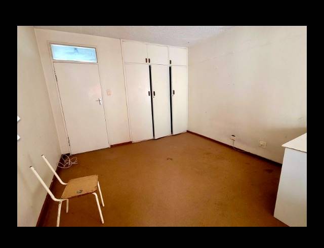 1.5 BEDROOM APARTMENT FOR SALE IN SUNNYSIDE